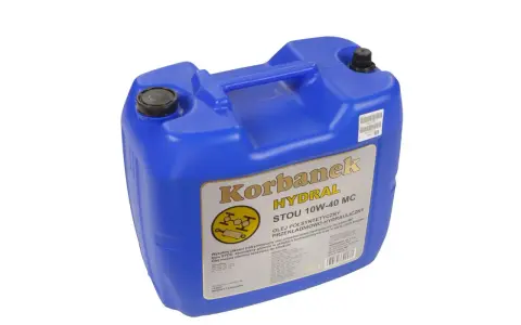 Niebieski kanister z olejem hydraulicznym Korbanek Hydral STOU 10W-40 MC.