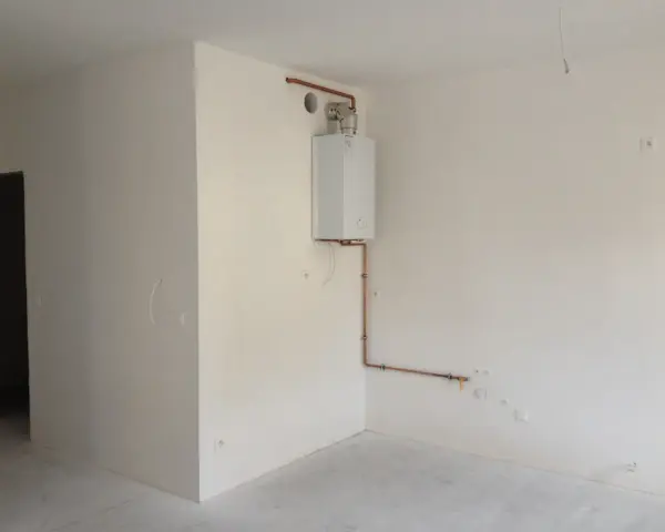Jak zabudować rury gazowe pod piecem? Przepisy i porady eksperta